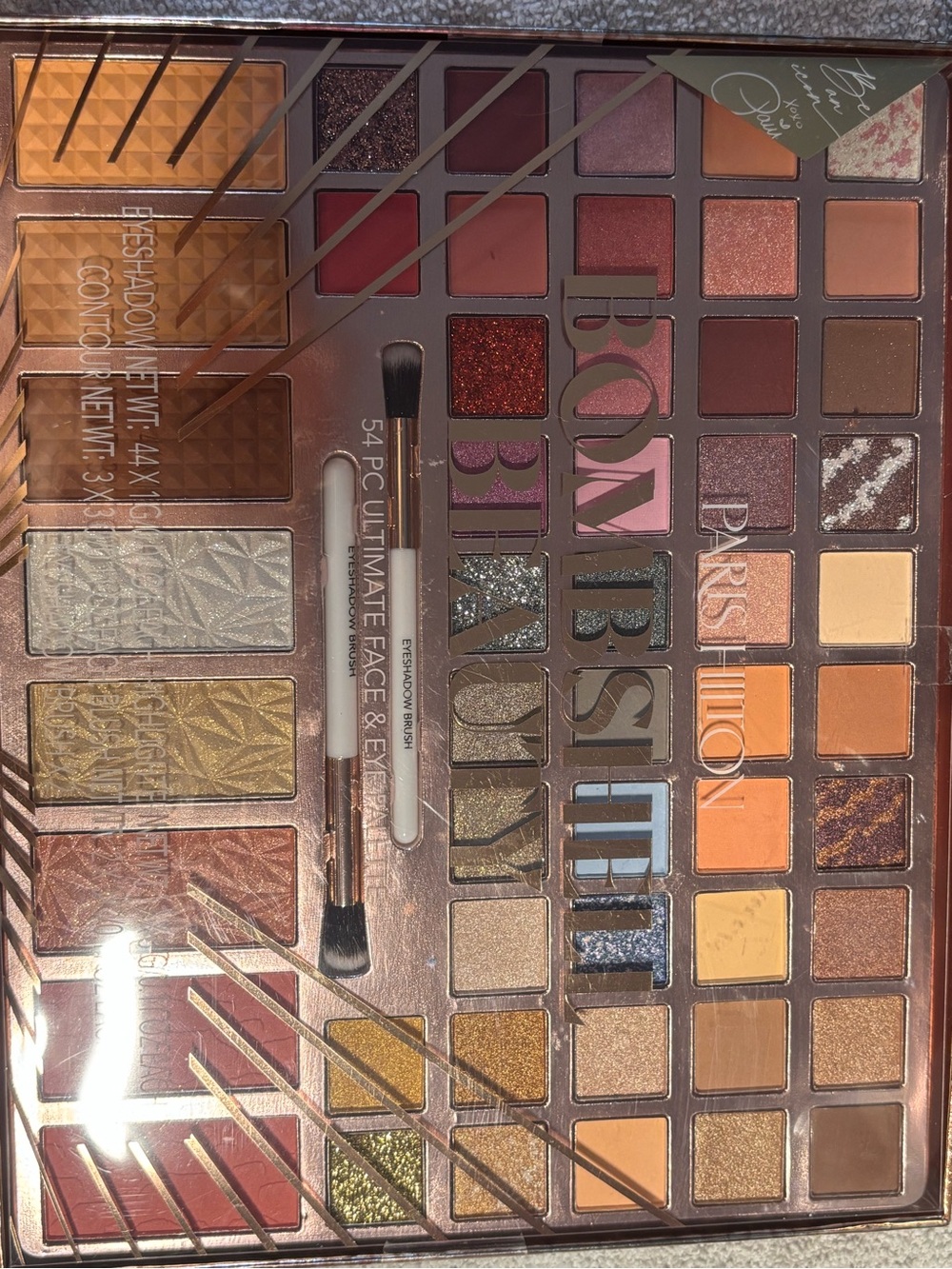Paris Hilton Bombshell Eyeshadow Palette — Gold, Orange, Brown, Red, Pink Shades